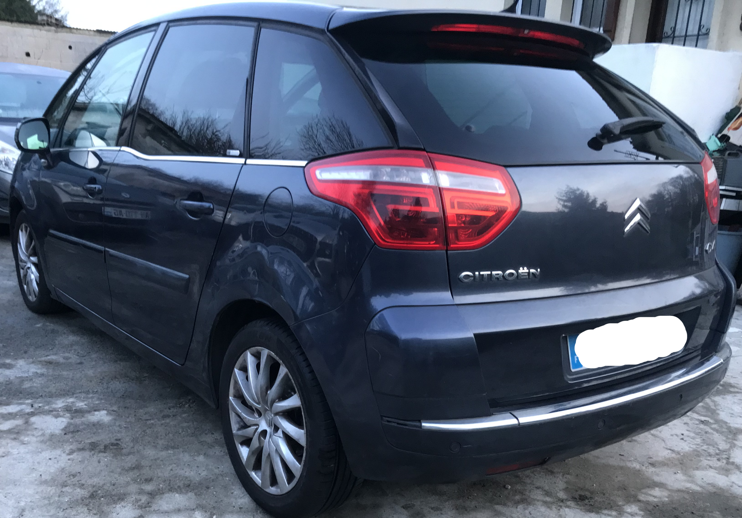 Citroën C4 Picasso 2.0 HDi Confort Semi-Automatique année 2007 – Image 8