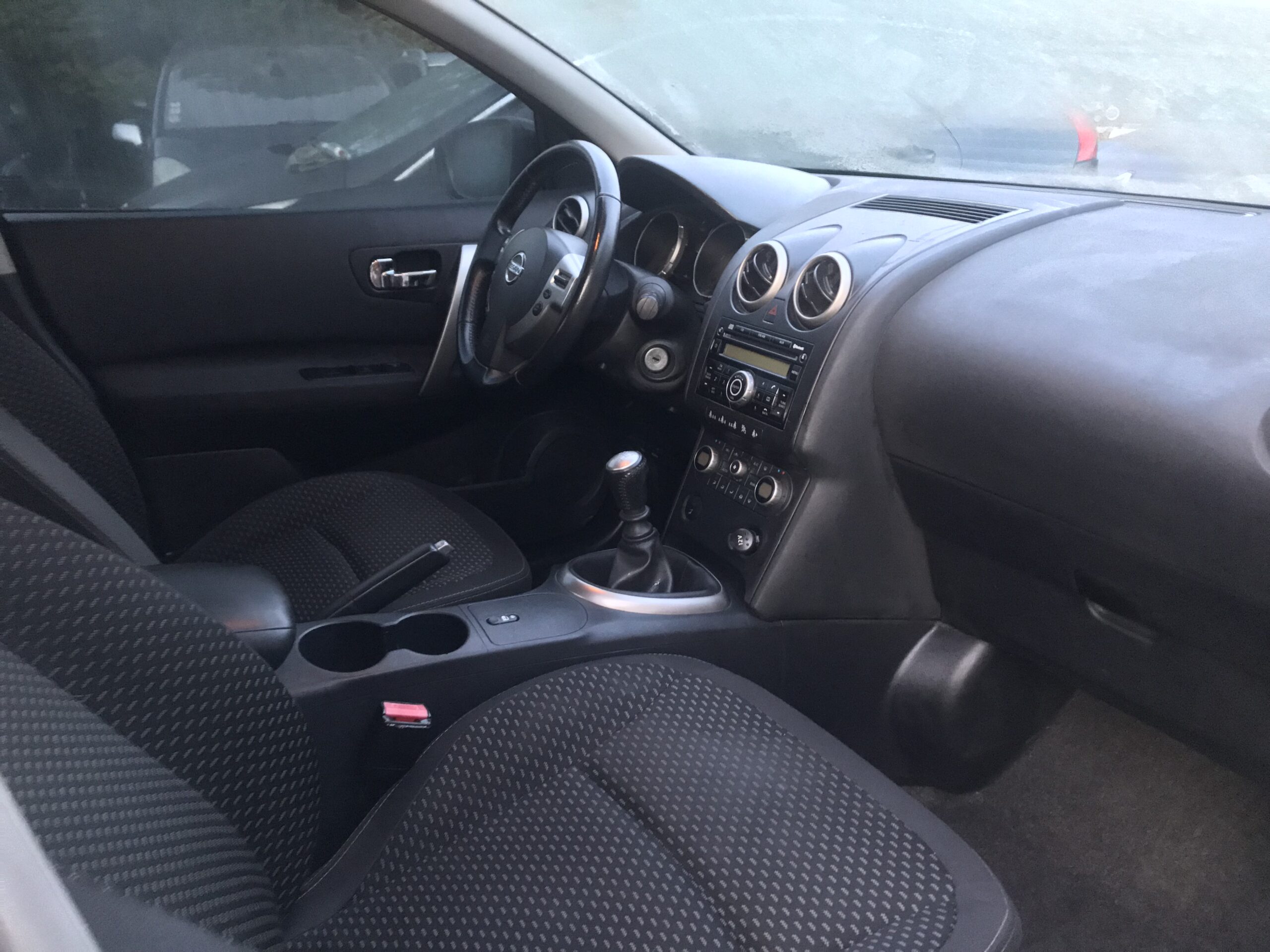 Nissan Qashqai+2 2.0 dCi Tekna 4×4 Année 2010 / 7 Places Boite de vitesse: Automatique – Image 18