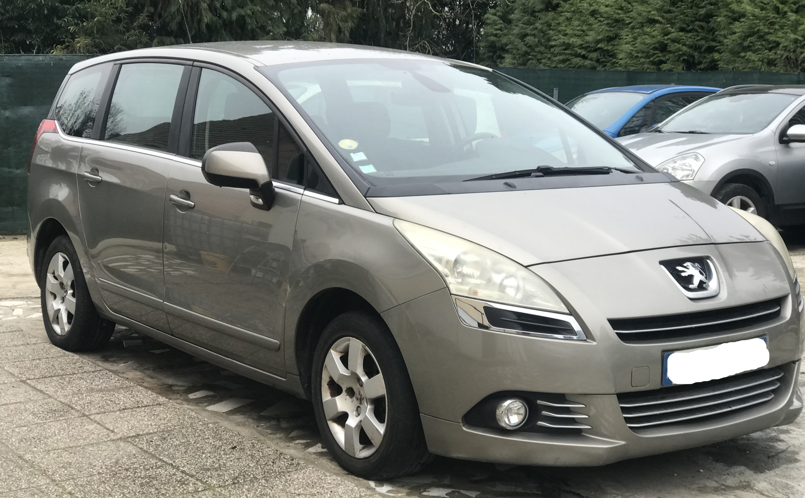Peugeot 5008 1.6 HDi Comfort 7 Places Année 2010 Boite de vitesse manuelle