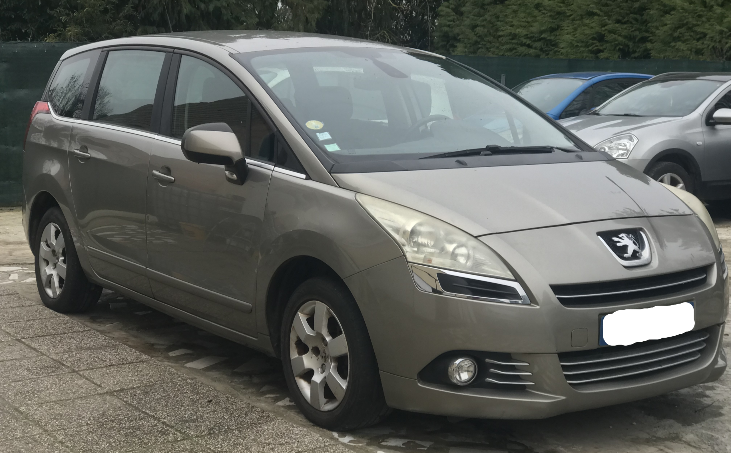 Peugeot 5008 1.6 HDi Comfort 7 Places Année 2010 Boite de vitesse manuelle – Image 9