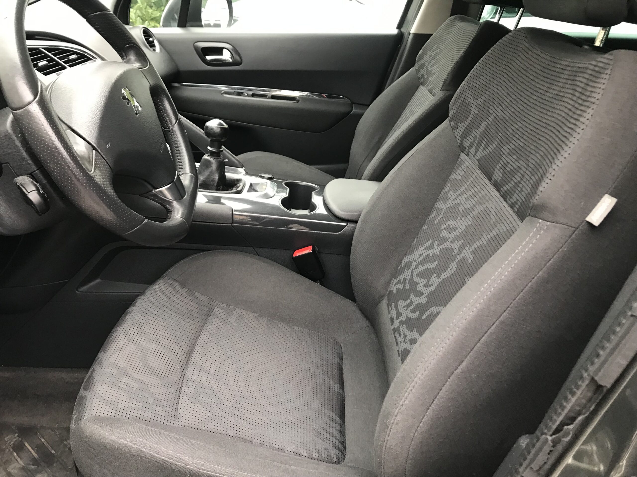 Peugeot 3008 1.6 HDi Style Année 2012 Boite de vitesse: manuelle – Image 12