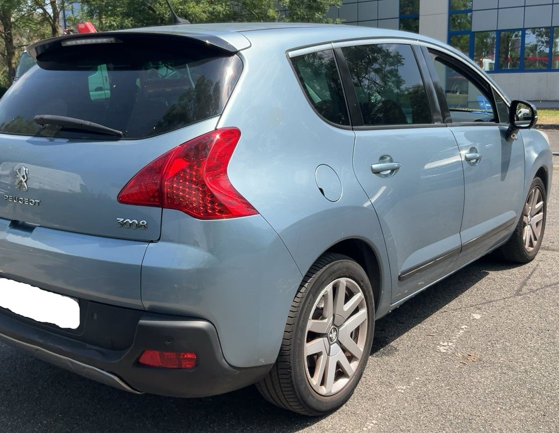 Peugeot 3008 2.0 HDi Hybrid4 année 2013 Boite de vitesse: Automatique – Image 5