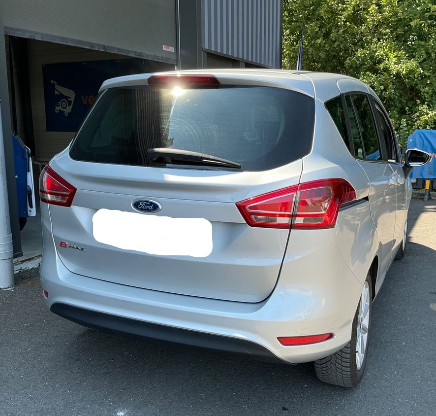 Ford B-Max 1.6 TDCi Titanium Année 2015 Boite de vitesse: manuelle – Image 7