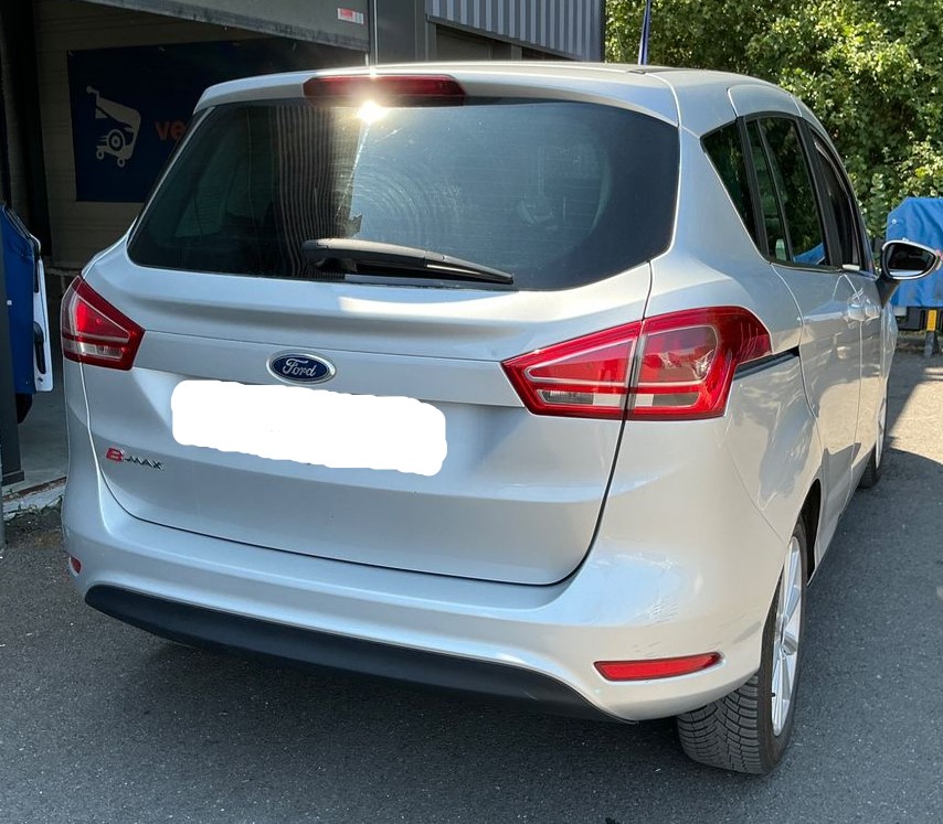Ford B-Max 1.6 TDCi Titanium Année 2015 Boite de vitesse: manuelle – Image 3