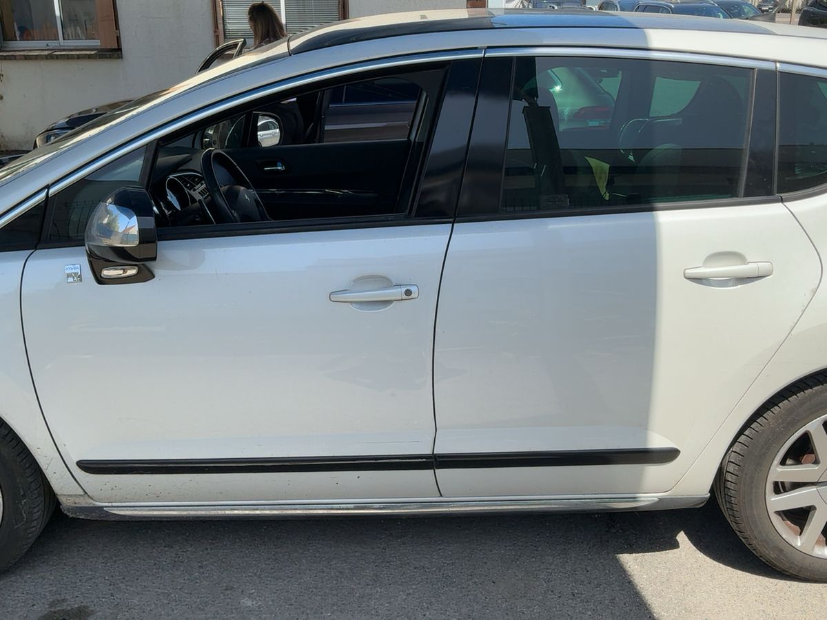 Peugeot 3008 2.0 HDi Hybrid4 CO2 Année 2012 Boite de Vitesse: Automatique – Image 7