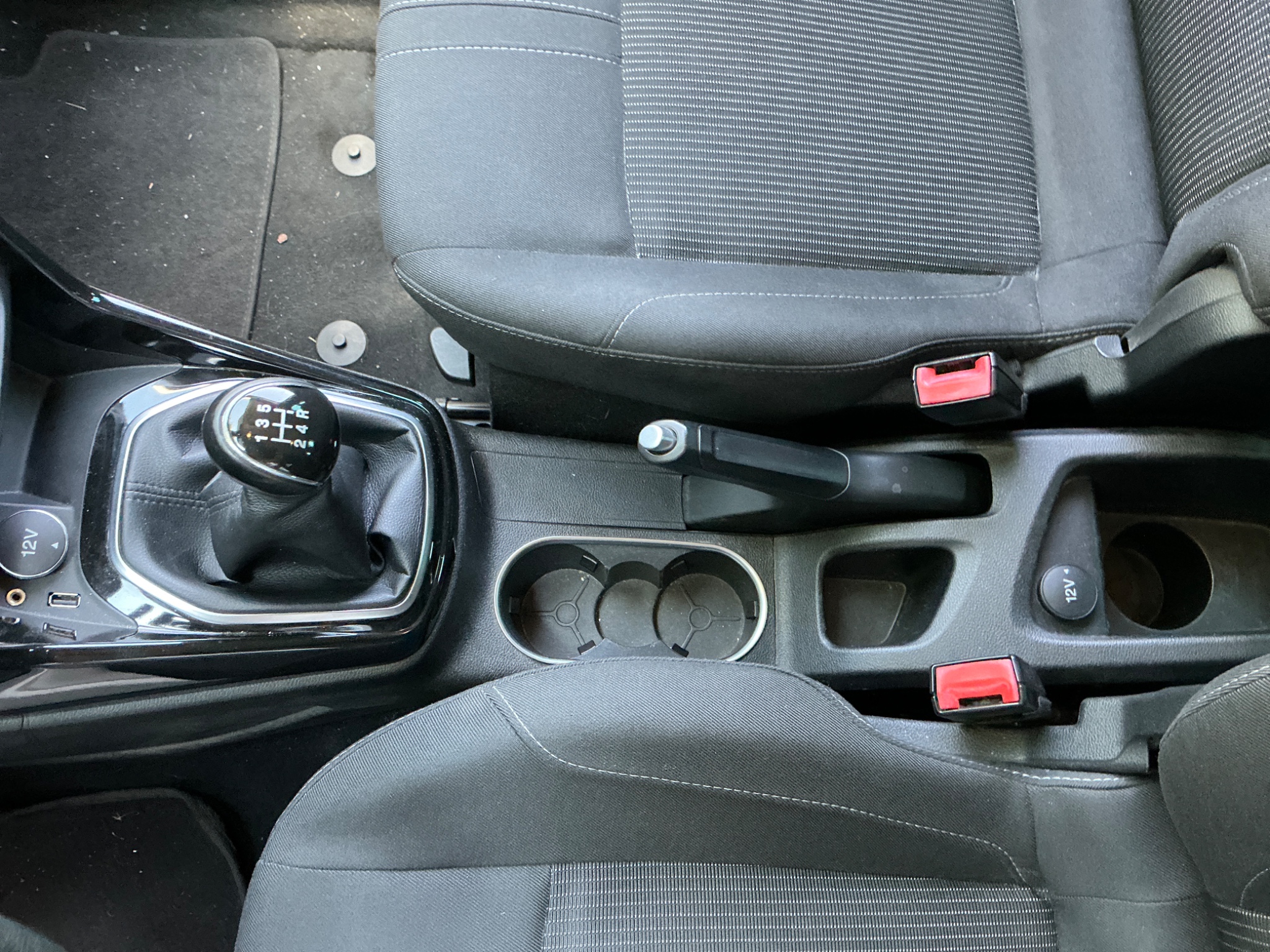 Ford B-Max 1.6 TDCi Titanium Année 2015 Boite de vitesse: manuelle – Image 5