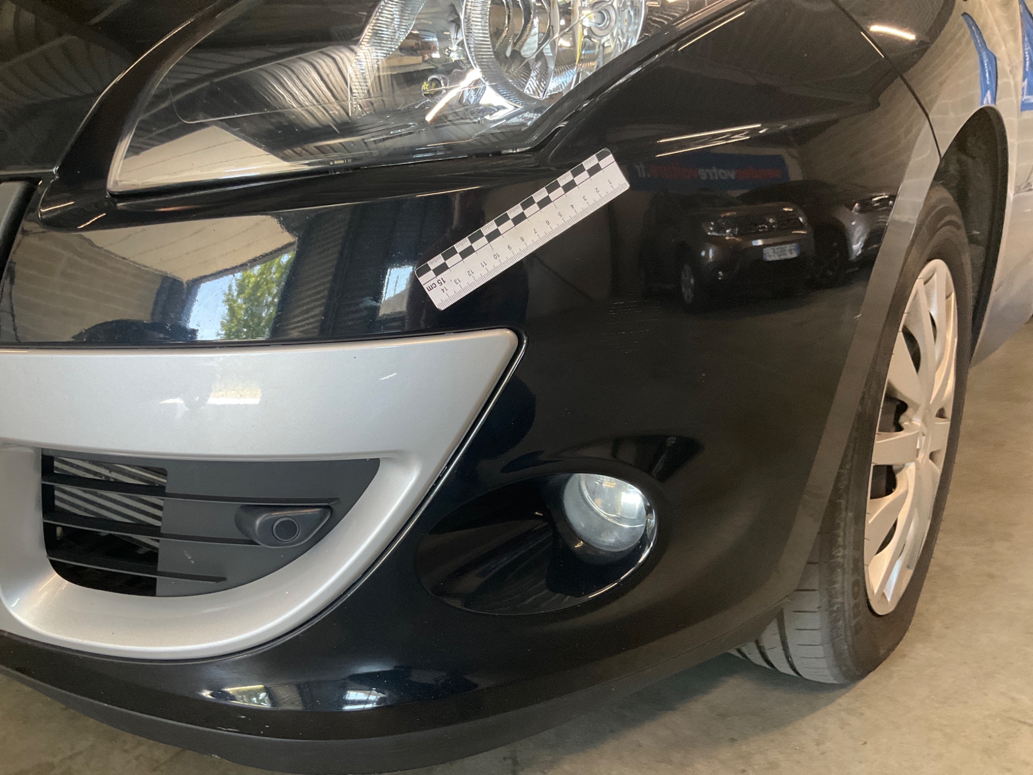 Renault Scenic 1.5 dCi Exception année 2011 Boite de vitesse: automatique – Image 10