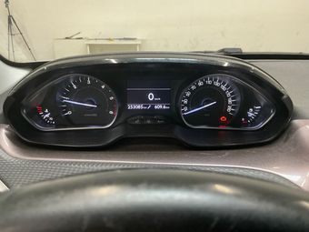 Peugeot 2008 1.6 e-HDi année 2014 Boite de vitesse: manuelle – Image 15
