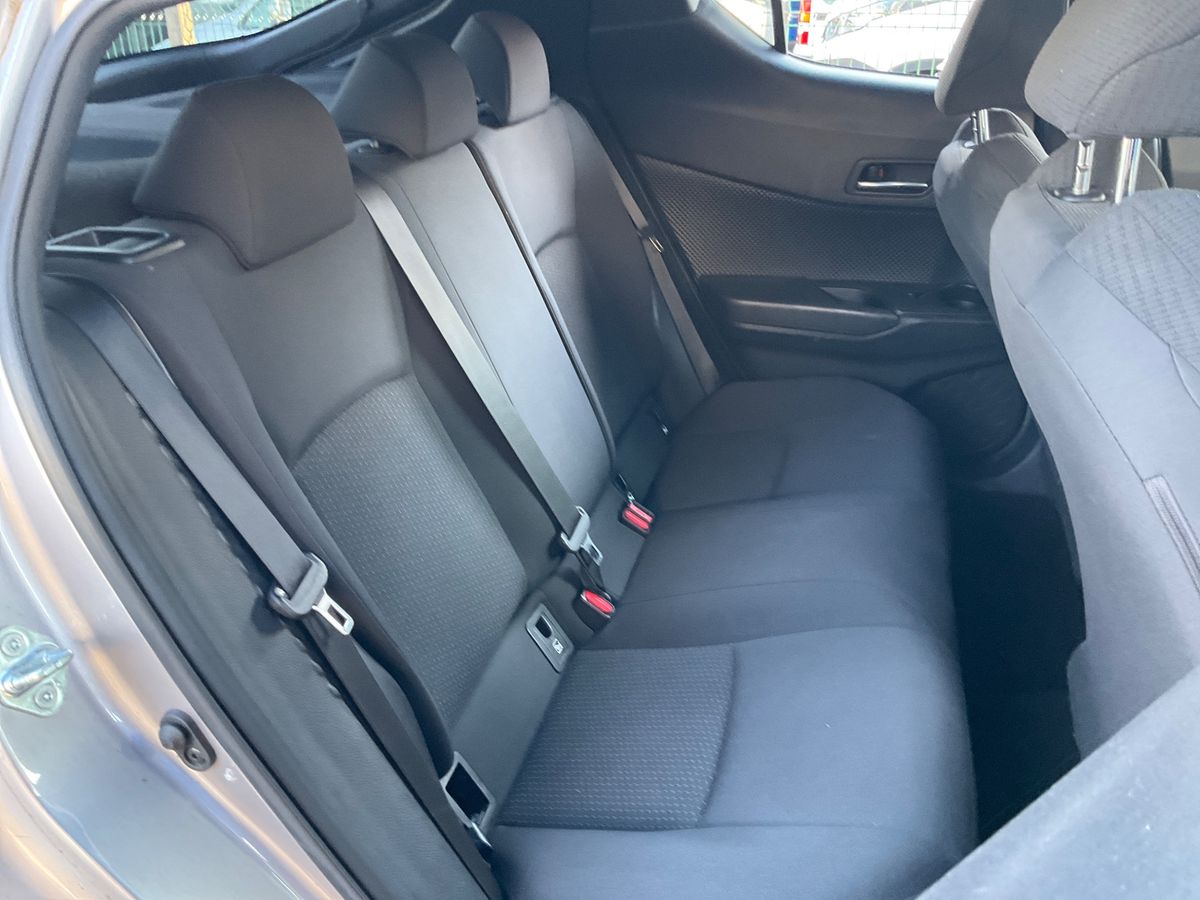 Toyota C-HR 1.8 Hybrid Gaphic année 2019 Boite de vitesse: automatique – Image 13
