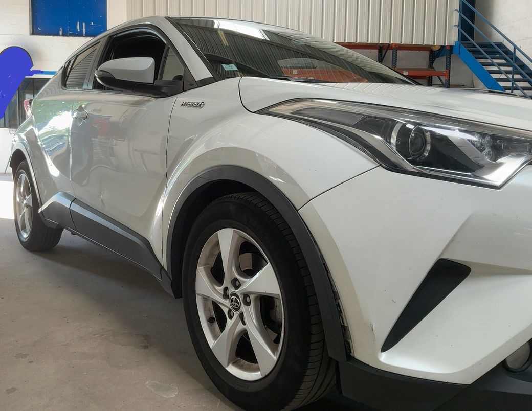 Toyota C-HR 1.8 Hybrid Dynamic année 2019 Boite de vitesse: automatique – Image 10