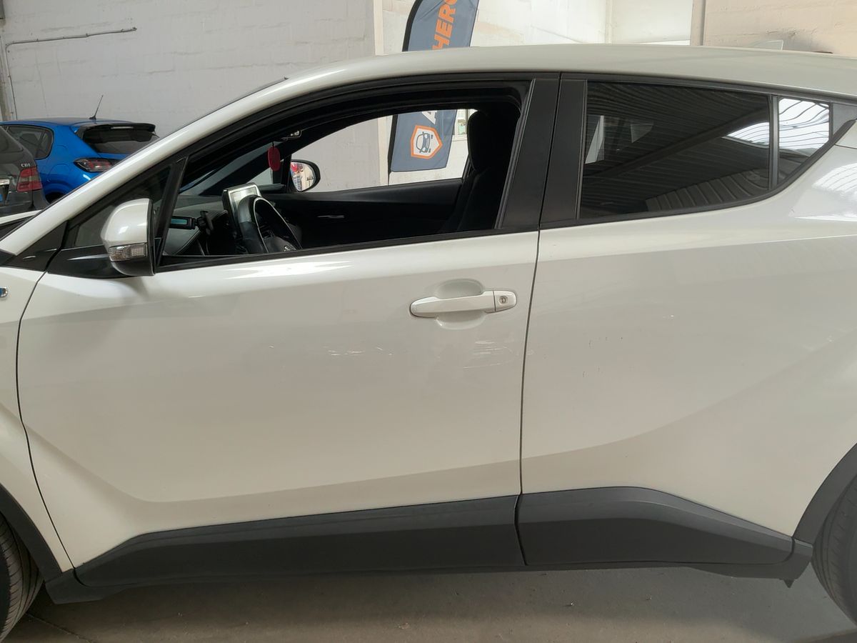 Toyota C-HR 1.8 Hybrid Dynamic année 2019 Boite de vitesse: automatique – Image 12