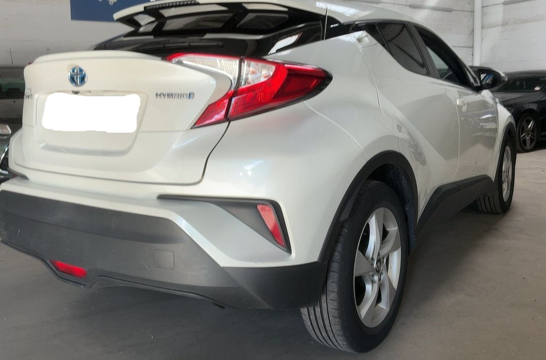 Toyota C-HR 1.8 Hybrid Dynamic année 2019 Boite de vitesse: automatique – Image 2
