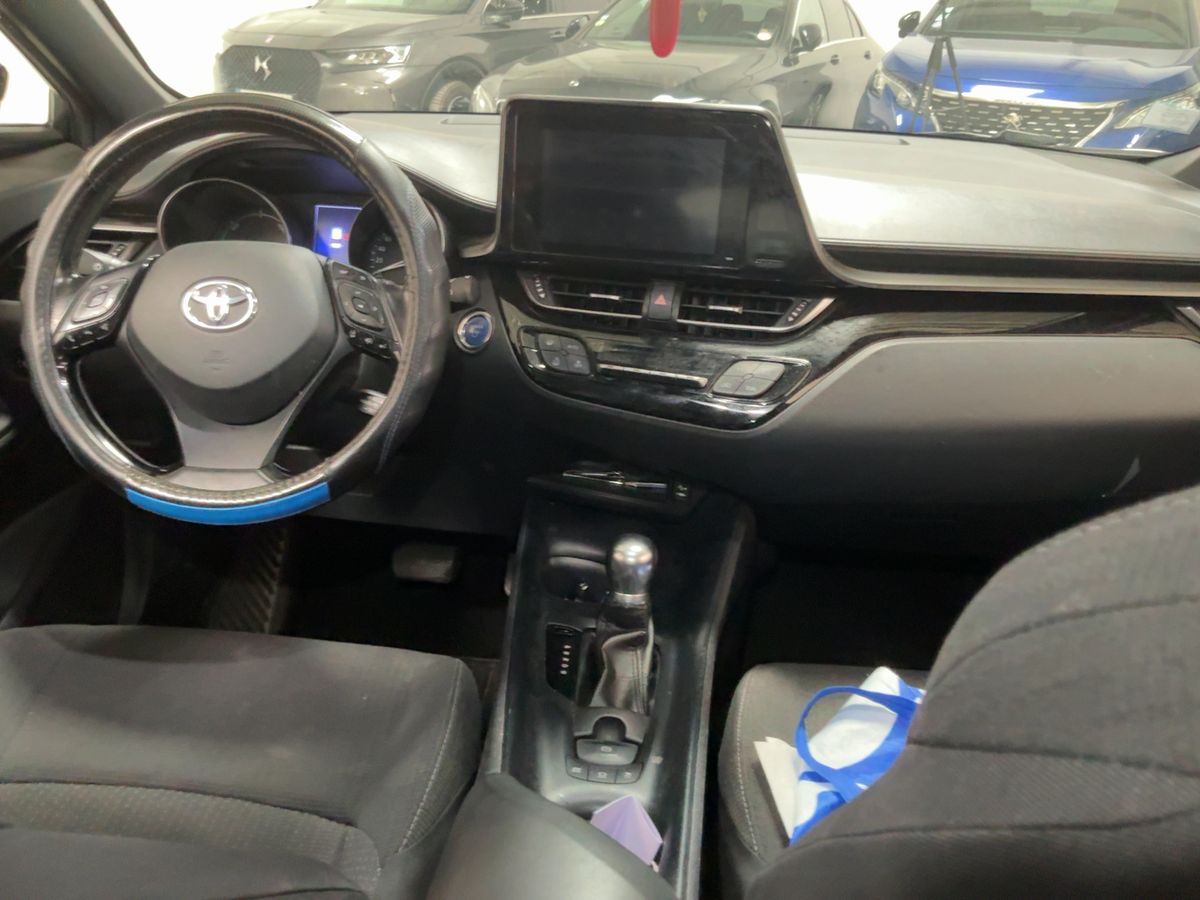 Toyota C-HR 1.8 Hybrid Dynamic année 2019 Boite de vitesse: automatique – Image 16