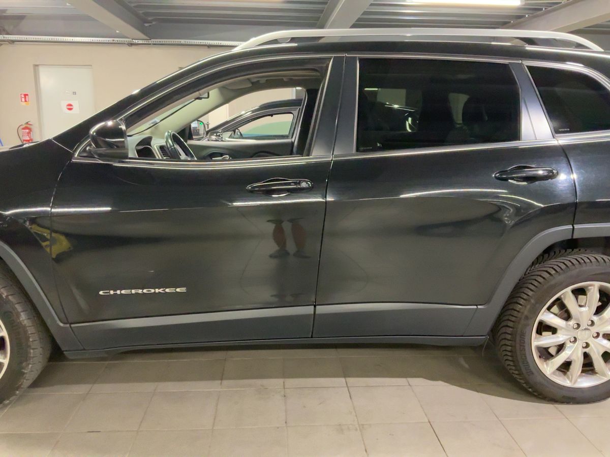 Jeep Cherokee 2.2 M-Jet Limited 4WD année 2016 Boite de vitesse: automatique – Image 2